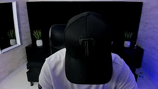 jhon_bear03 live cam on StripChat