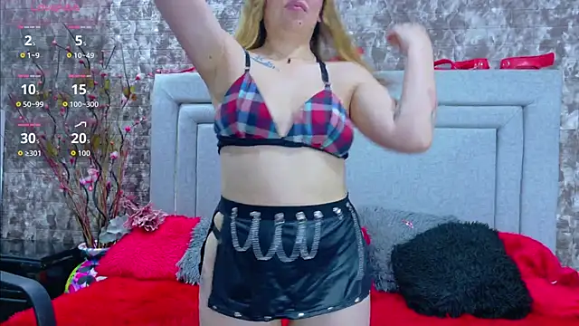Lola_scott live cam on StripChat