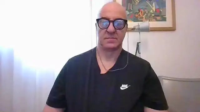 ANONIMO7735 live cam on StripChat