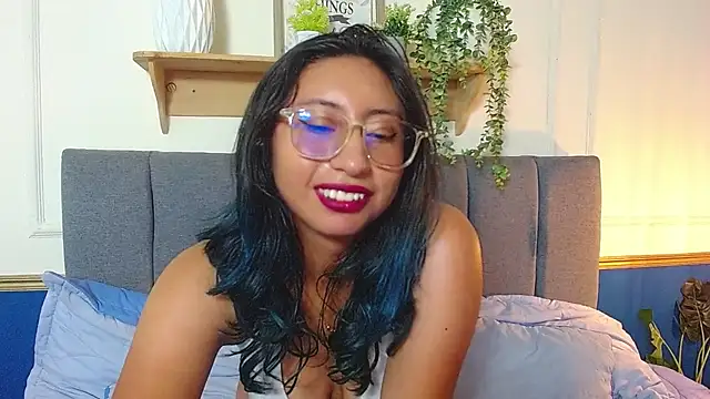 Violet_2003 webcam