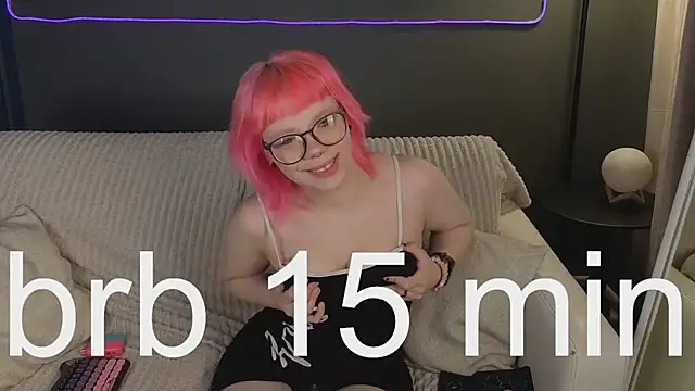 Waifu_Ketrin live cam on StripChat