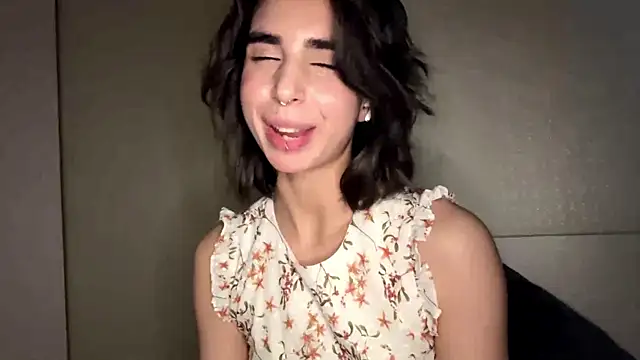 JessiaRuezga live sex cam