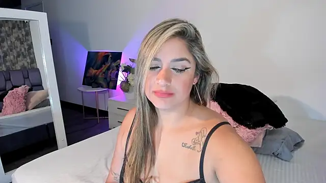 NicoleDiior webcam