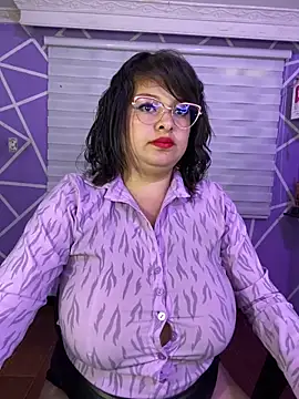 MiiaaJoness webcam