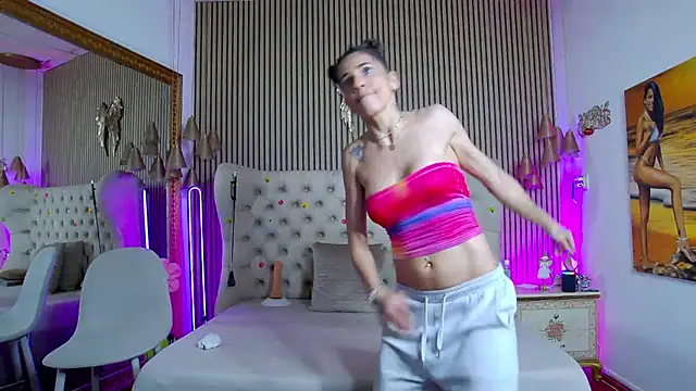 PlayfulShow live cam on StripChat