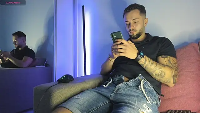 nicholasX1 live cam on StripChat