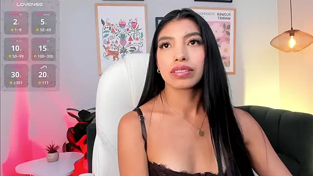 Tiffany_Low webcam