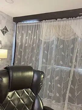 CarolineFyre webcam
