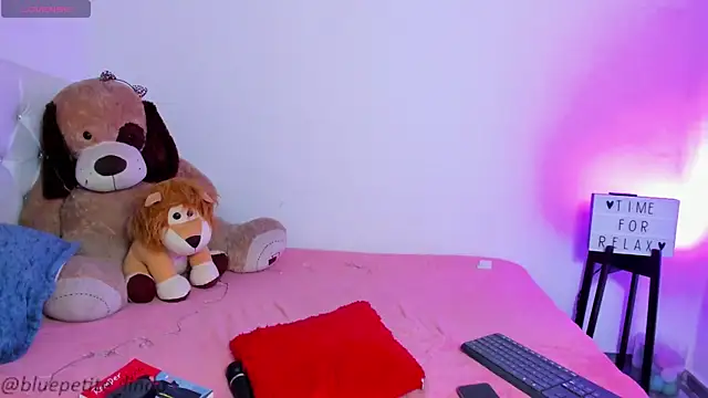 Blue_Petite webcam