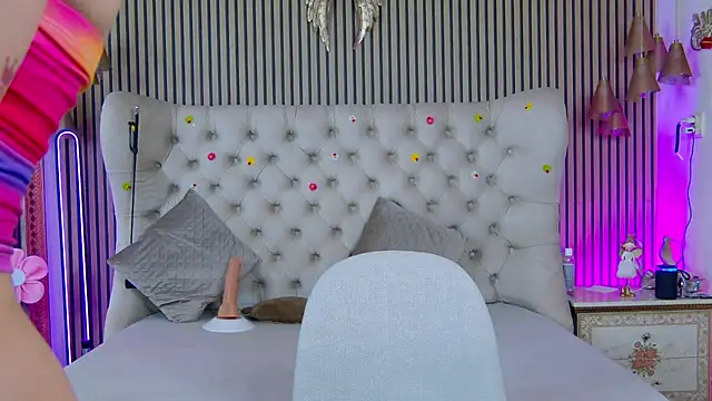 PlayfulShow webcam