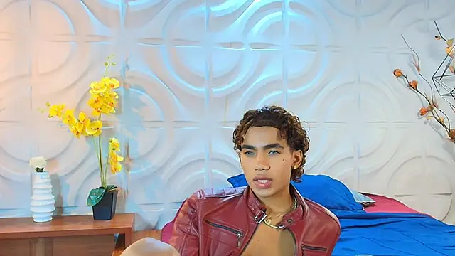 AlanCutee live cam on StripChat