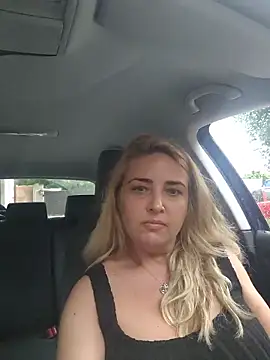 MellanieBliss live cam on StripChat