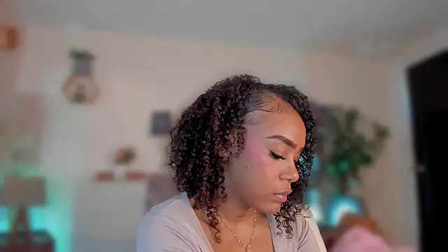 YariRose webcam