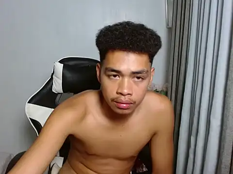 curlyasian_njxx webcam