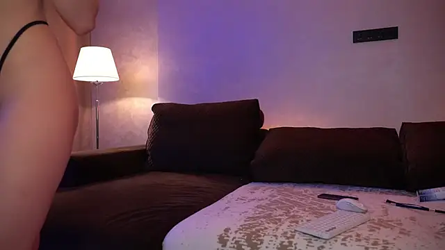 Kadriaa live cam on StripChat