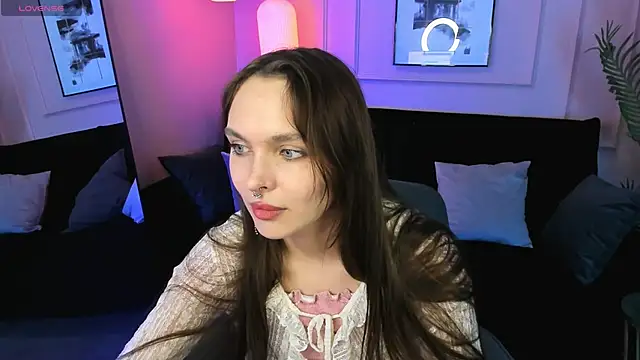 ChloeSunny webcam