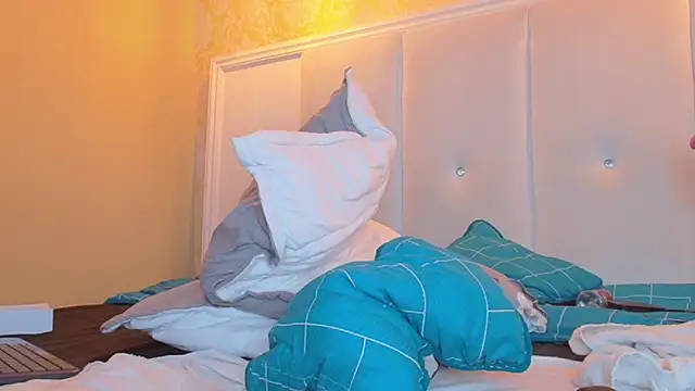 KayaBrown webcam
