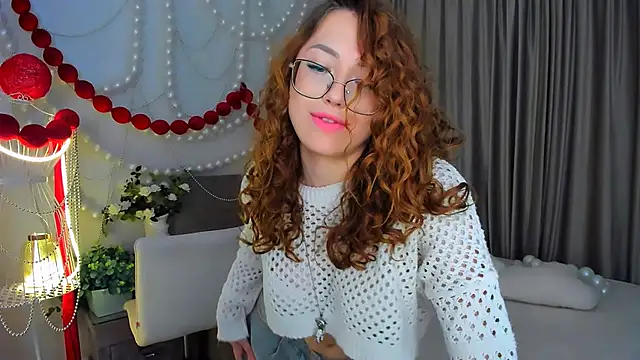 SereneFlame live cam on StripChat