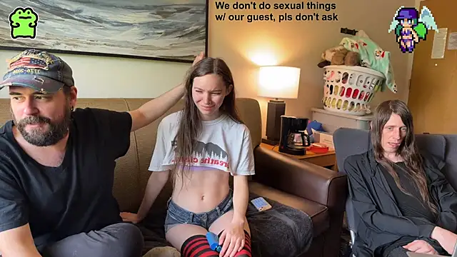 Emili - Couple webcam sex chat