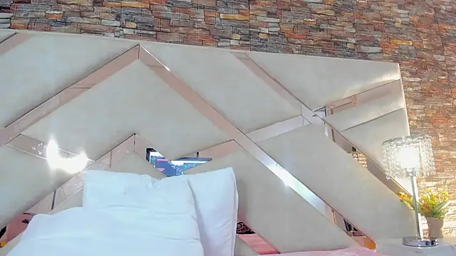 lucy_davies webcam