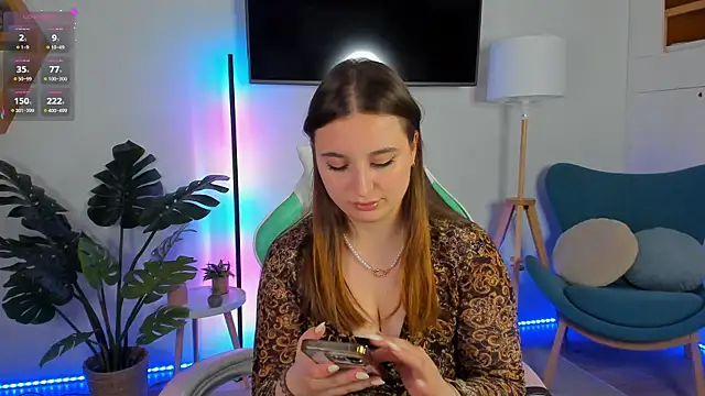 Nicole_De_Lux live cam on StripChat
