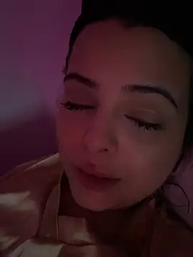 yoursophierose (F young) - Πρόσεξε το πουτανακι σου!💸