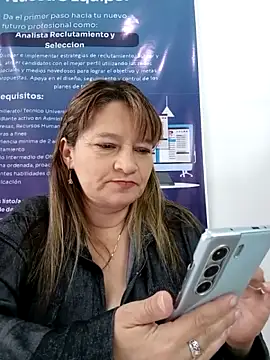 KAREN--03 live cam on StripChat