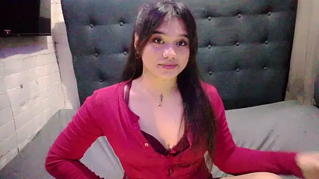 Ur_WifeyMarie webcam