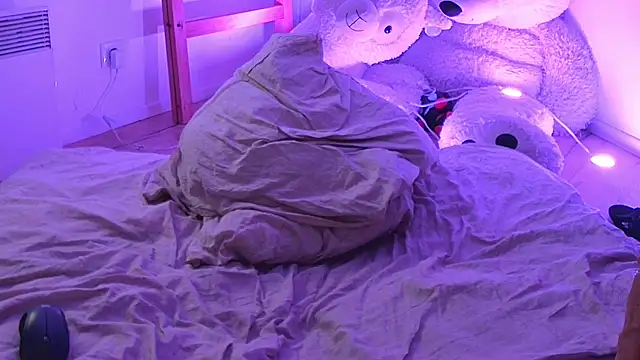 CeriseLapine webcam