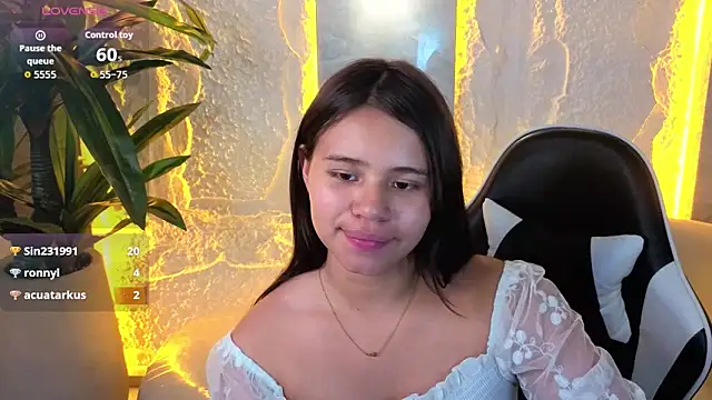 roxan1_tp live cam on StripChat