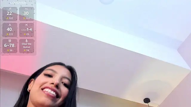 Tiffany_Low webcam