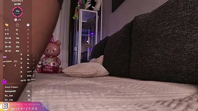 LeaLyenn webcam