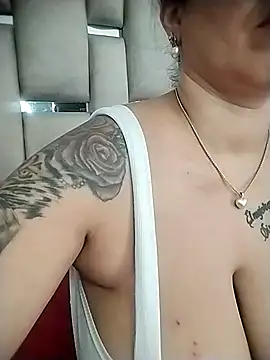 chelaqueen_ webcam