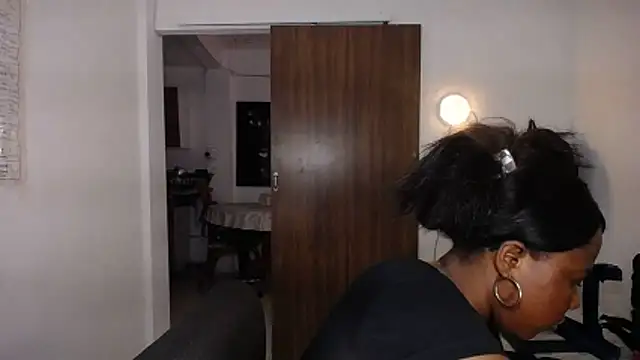 yselahot webcam