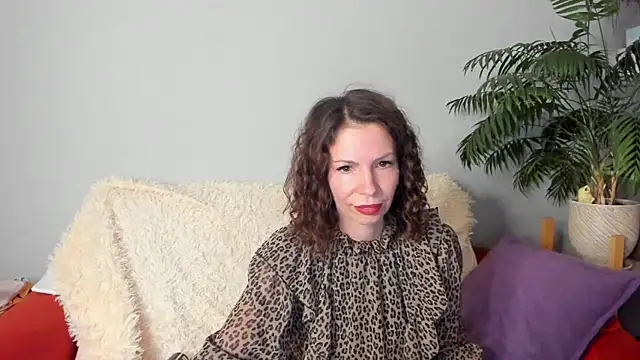 ChristinaGlory live cam on StripChat