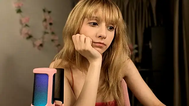 TaiteFairfield live cam on StripChat