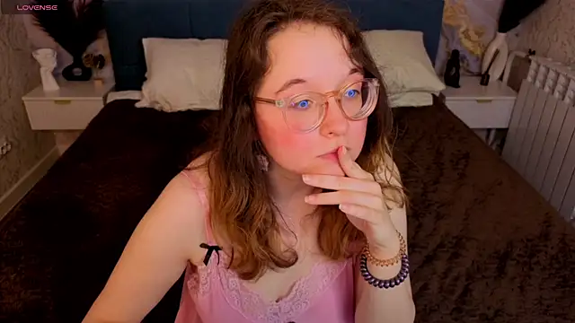 Aleks-caster live cam on StripChat
