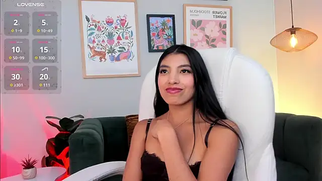 Tiffany_Low webcam