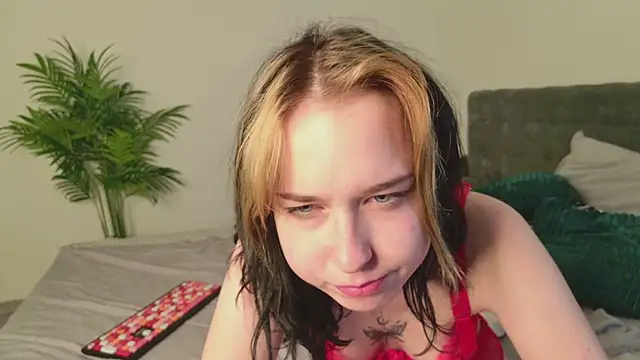 Oksi_Koxy webcam