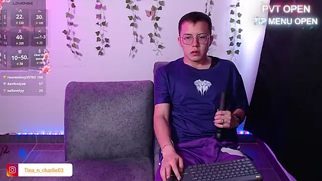 Tina_4_Charlie webcam