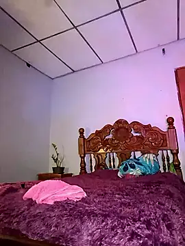 Rebecadiaz13 webcam