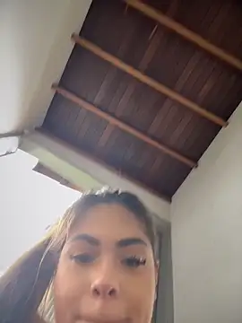 MayaMoanXXX webcam