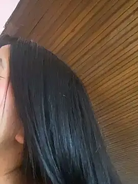 LunaMoore_Pink webcam