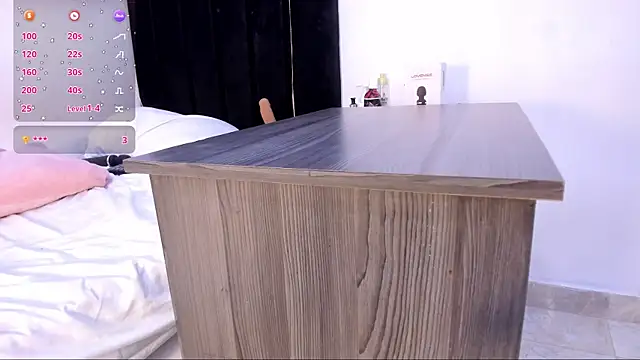 hinnataSmilerr webcam