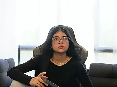 Mia_Storm18 live cam on StripChat