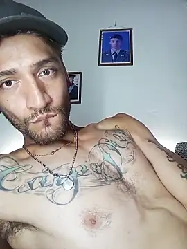 Thiago_Monteiro live cam on StripChat