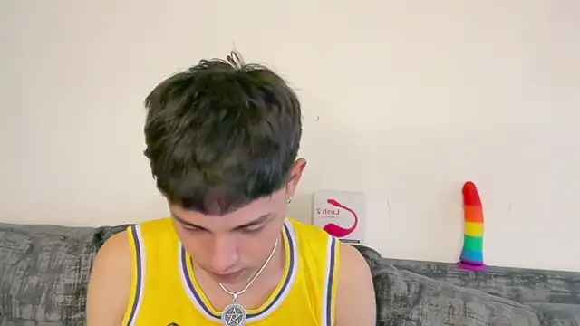Bldavioro45 - Male webcam sex chat