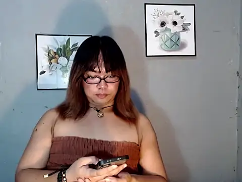 Asianblk_barbiedoll webcam