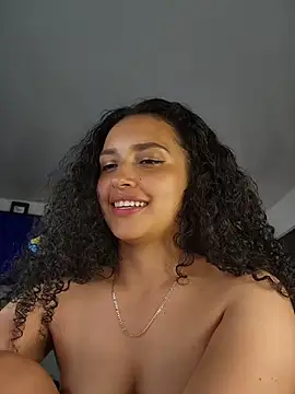 Lucy_Marin webcam