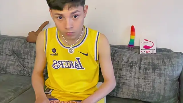 Bldavioro45 - Male webcam sex chat